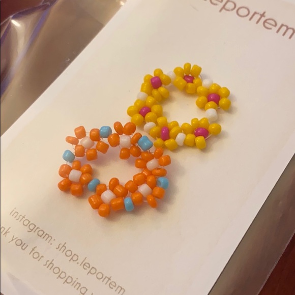 [Handmade]Flower Beads Rings 🌼 - Picture 2 of 2